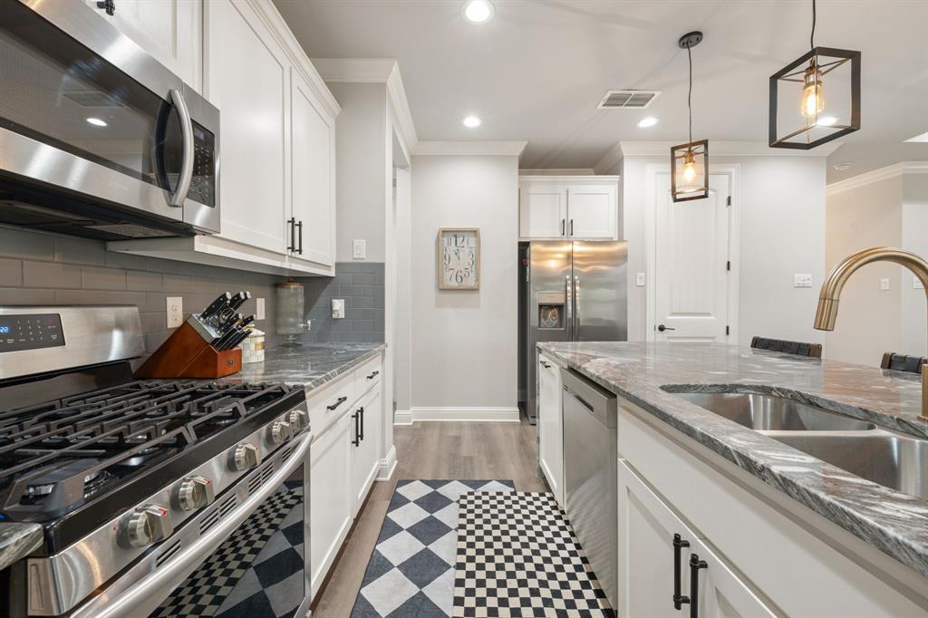 407 W Light Street, Waxahachie, TX 75165