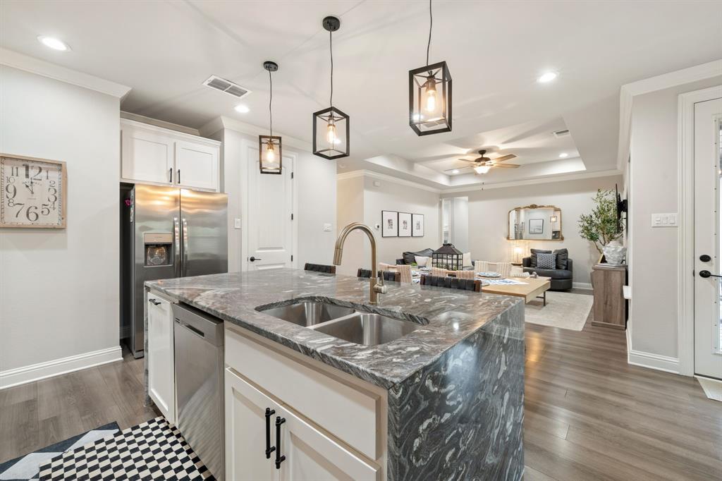 407 W Light Street, Waxahachie, TX 75165