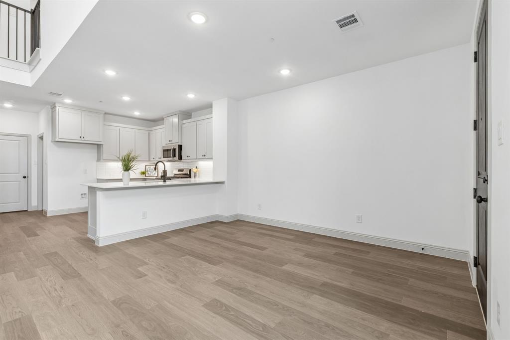 Welcome into your new lock and leave dream home! Welcome into your new lock and leave dream home!