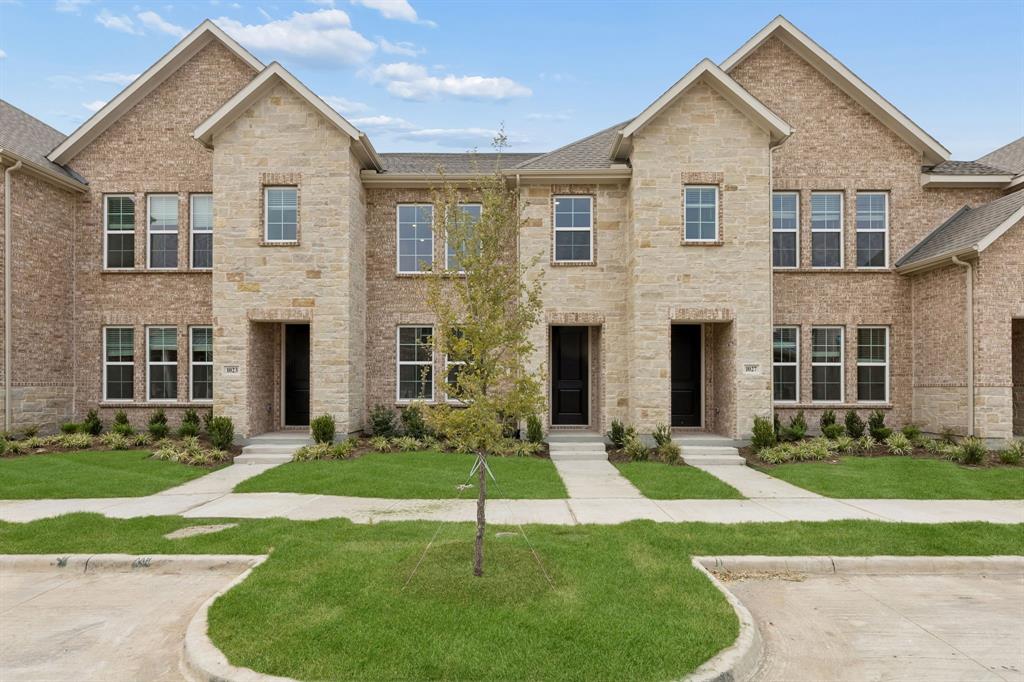 Gorgeous lock and leave lifestyle homes now available in the outstanding new community Twin Creeks Watters!