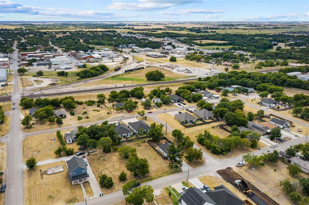 205 Garfield Street, McGregor, TX 76657