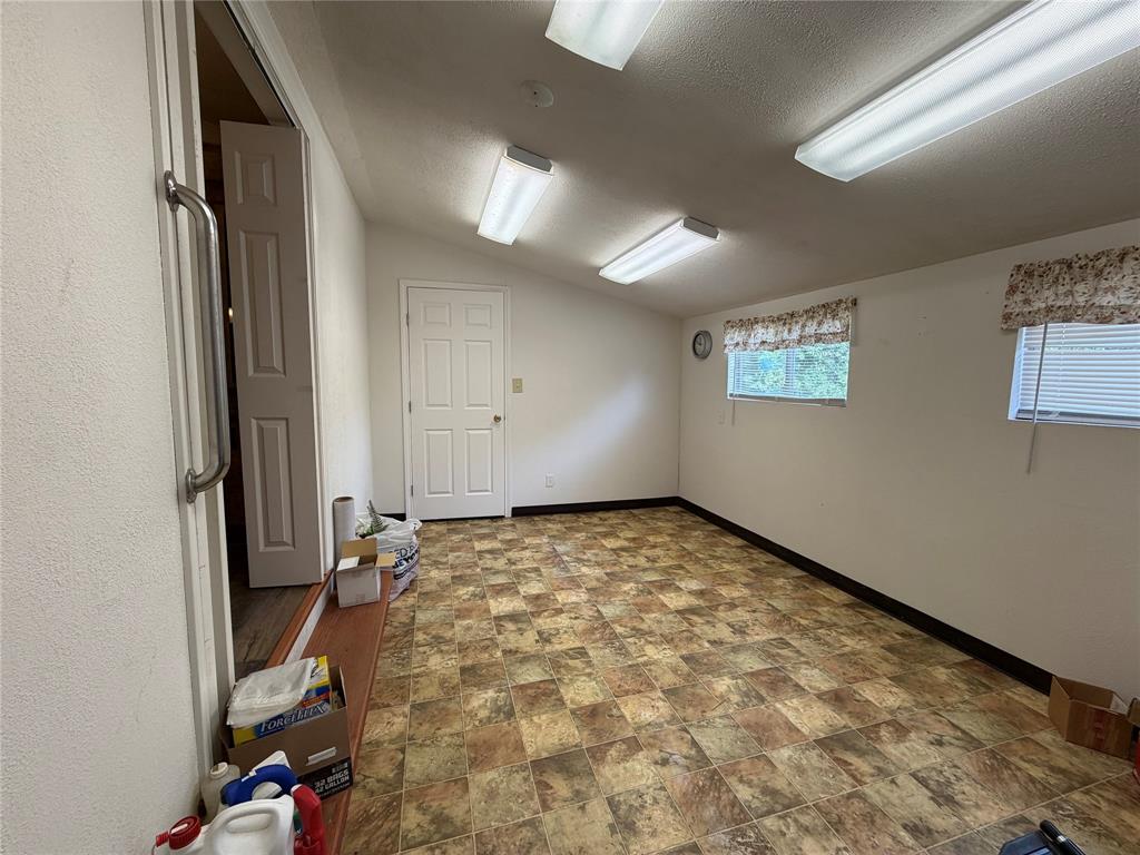 804 Preston Road, Red Oak, TX 75154