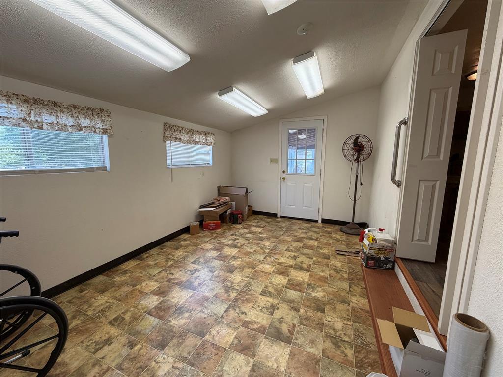 804 Preston Road, Red Oak, TX 75154