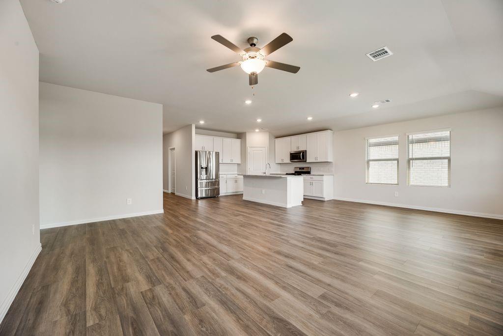 3904 High Valley Drive, Princeton, TX 75071