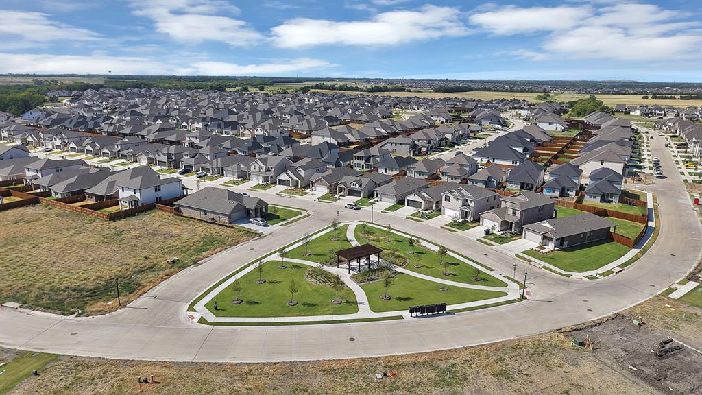 View of the neighborhood.