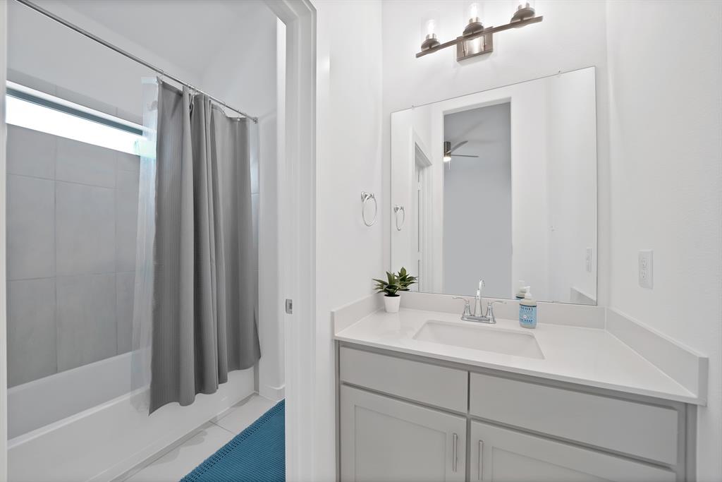 #2 secondary bathroom.