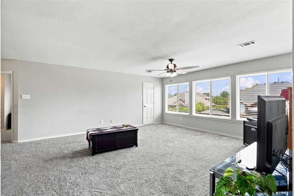 Second floor living area/game room