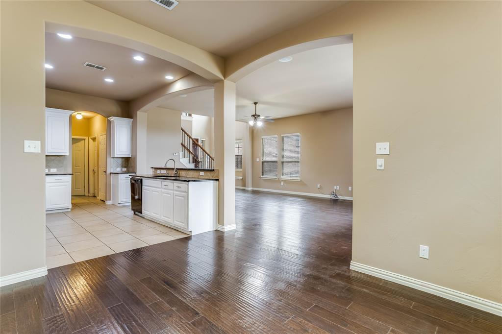 1014 Kaylie Street, Grand Prairie, TX 75052