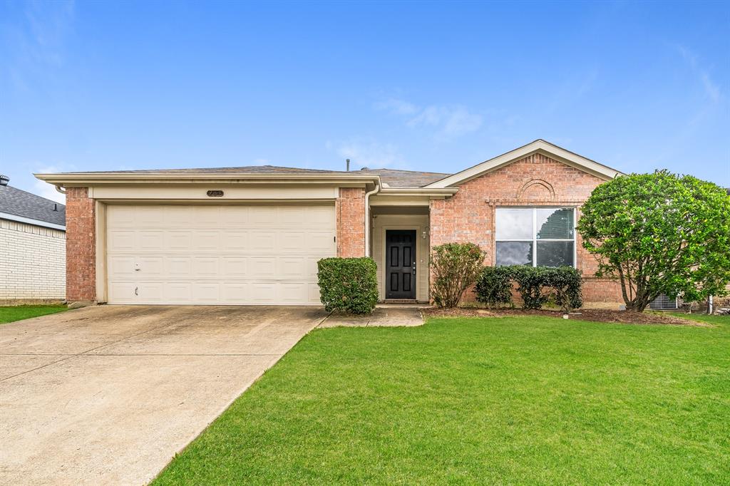 207 Prentice Drive, Seagoville, TX 75159