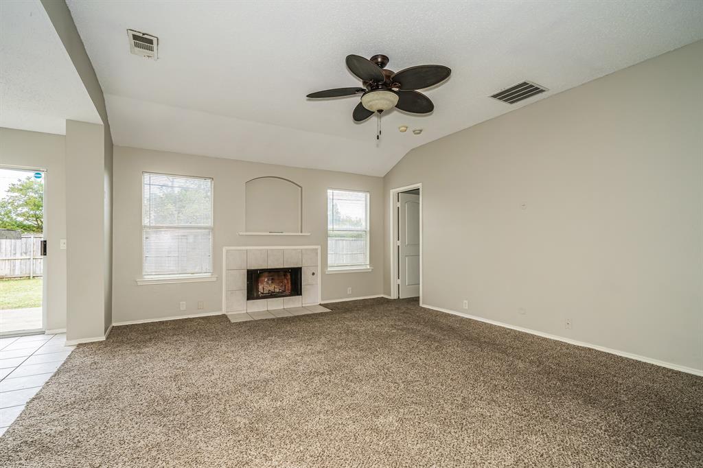 207 Prentice Drive, Seagoville, TX 75159