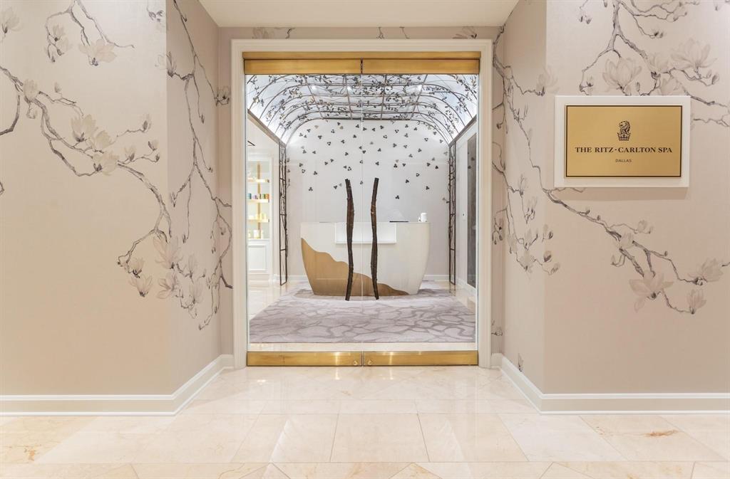 Full service 12,000 sq ft Ritz-Carlton Spa.