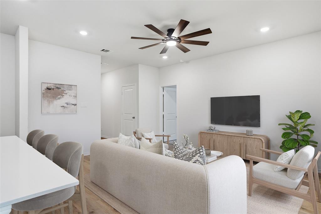 1006 River Oaks Lane, Chandler, TX 75758