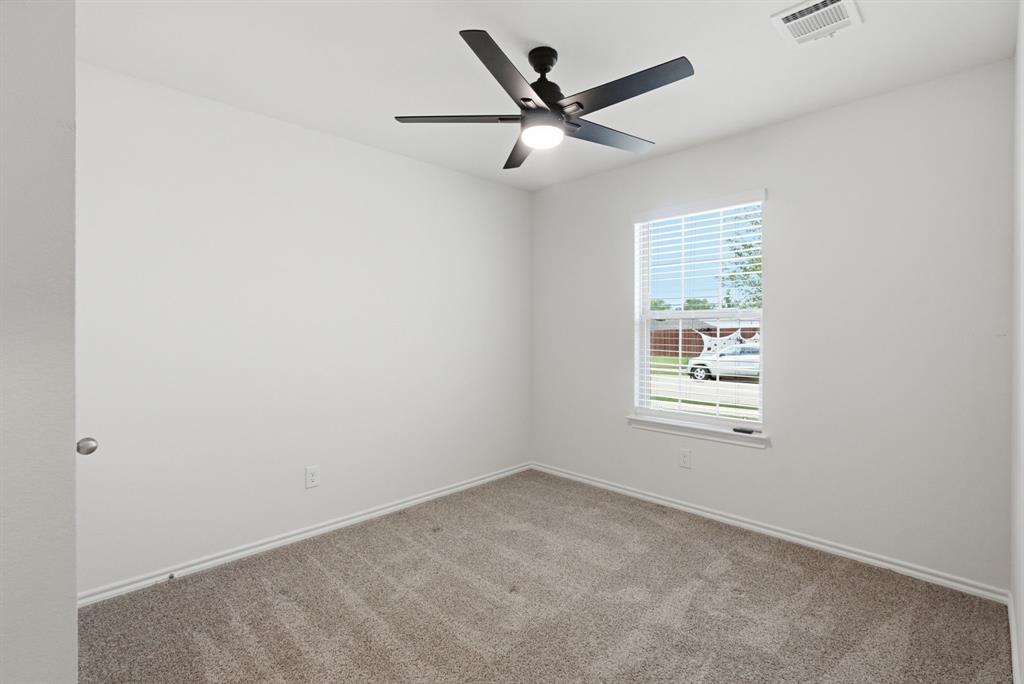 1006 River Oaks Lane, Chandler, TX 75758