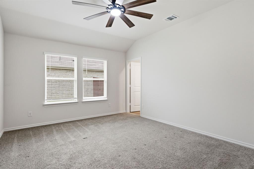 1006 River Oaks Lane, Chandler, TX 75758