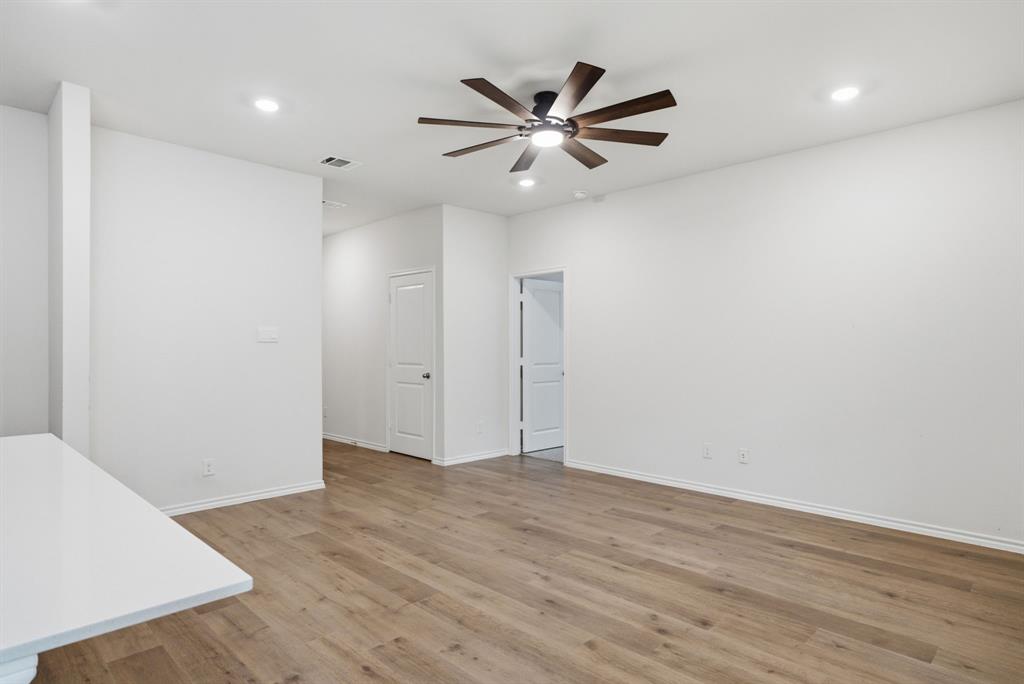 1006 River Oaks Lane, Chandler, TX 75758