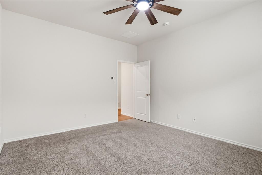 1006 River Oaks Lane, Chandler, TX 75758