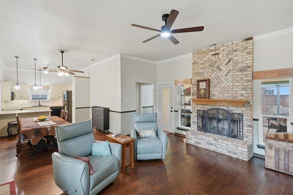 215 Morene Avenue, Waxahachie, TX 75165