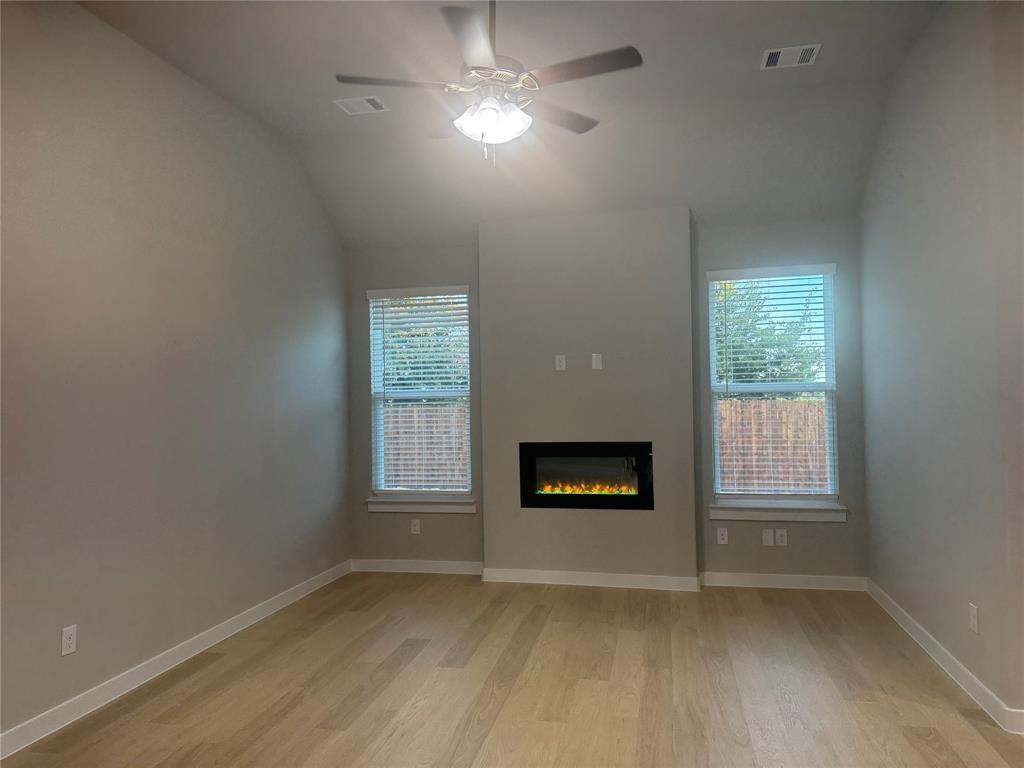 400 Stone Hollow Drive, Ferris, TX 75125