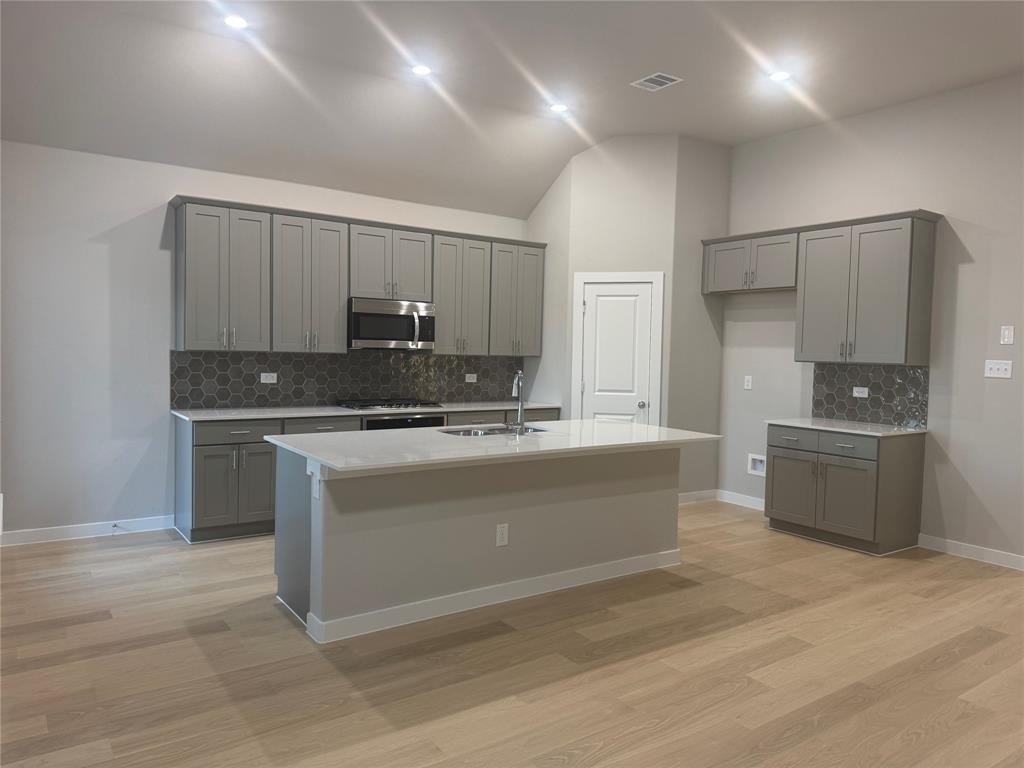 400 Stone Hollow Drive, Ferris, TX 75125