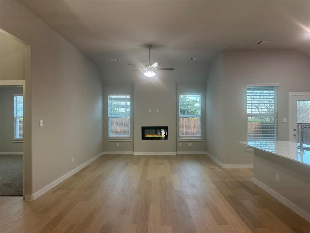 400 Stone Hollow Drive, Ferris, TX 75125