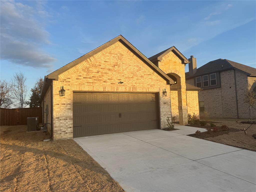 400 Stone Hollow Drive, Ferris, TX 75125
