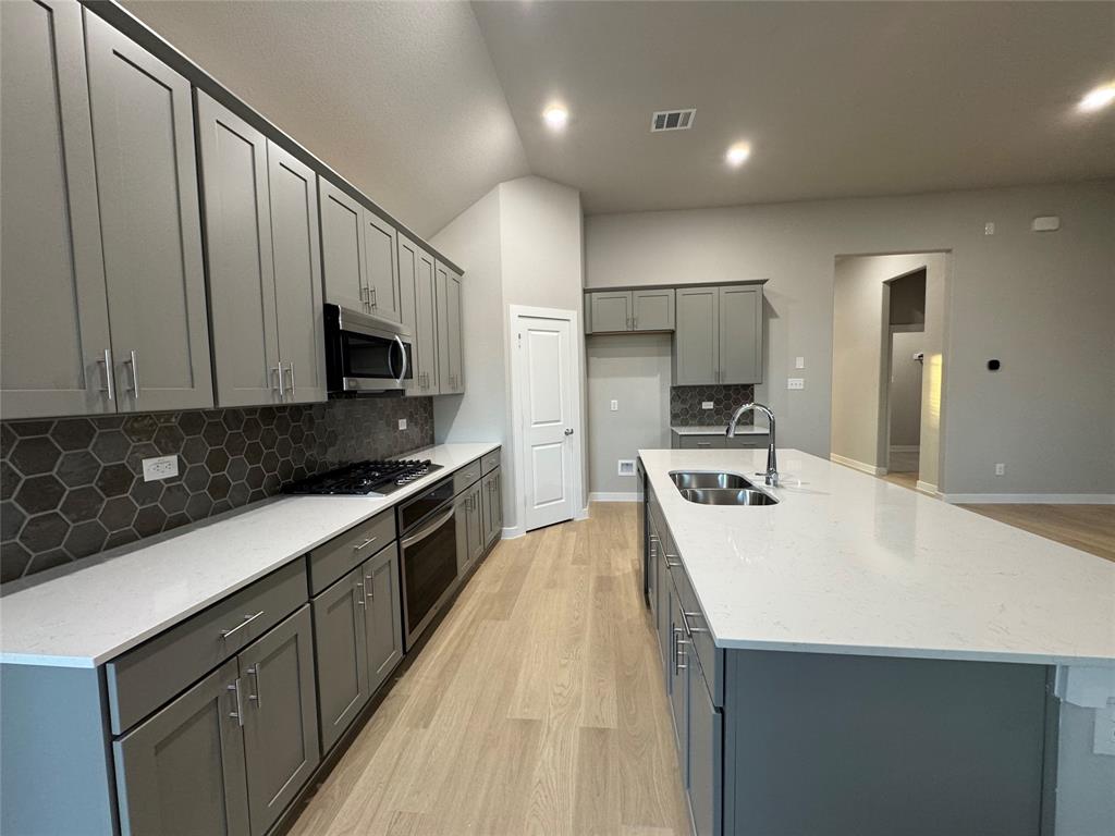 400 Stone Hollow Drive, Ferris, TX 75125