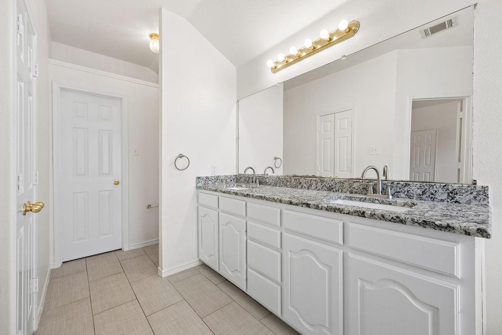 15701 Wyoming Drive, Frisco, TX 75035