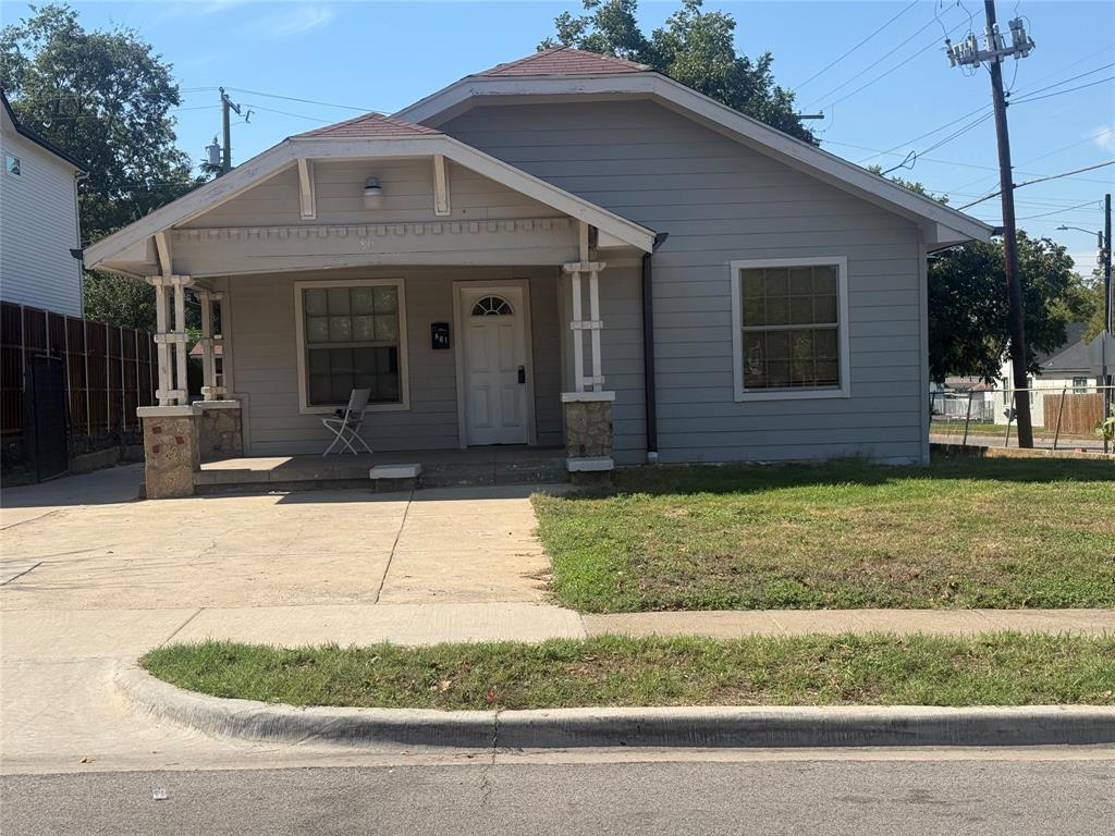 801 Mount Auburn Avenue, Dallas, TX 75223
