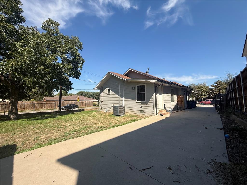 801 Mount Auburn Avenue, Dallas, TX 75223