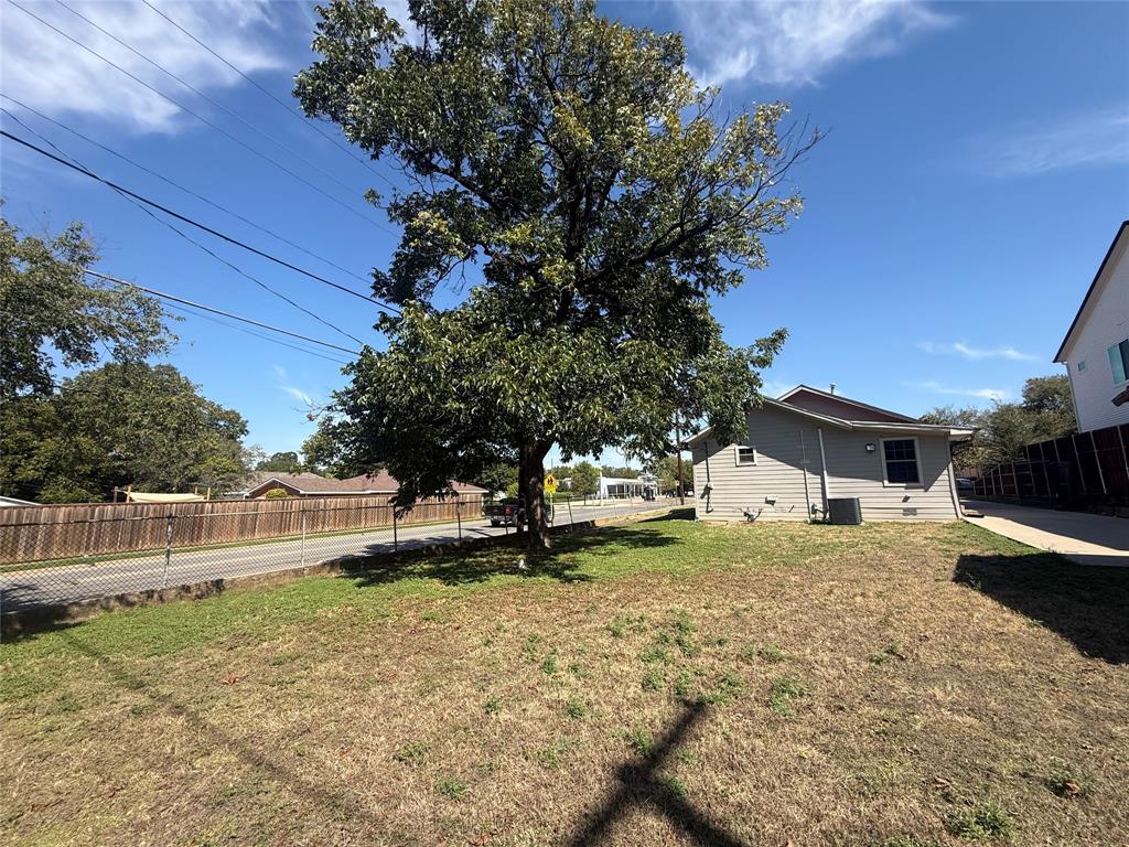 801 Mount Auburn Avenue, Dallas, TX 75223