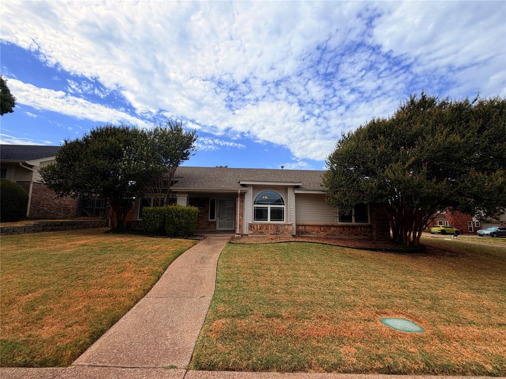 301 Hillside Court, Garland, TX 75043 301 Hillside Court, Garland, TX 75043
