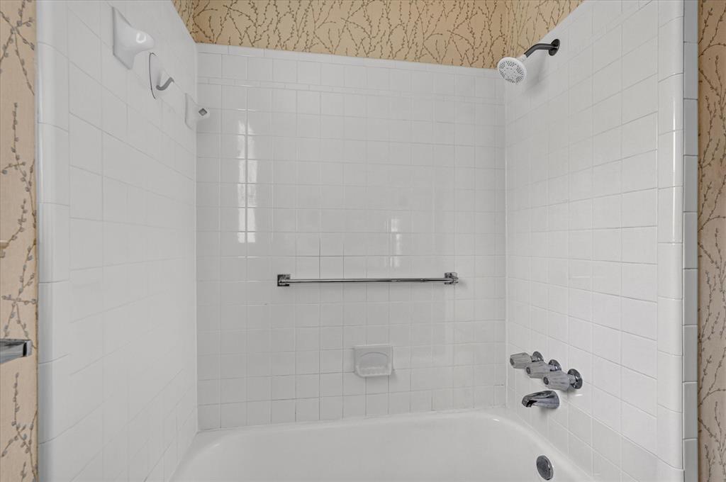 203 Myrtle Avenue, Waxahachie, TX 75165
