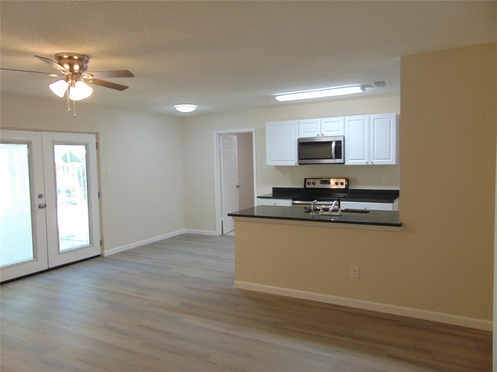 1224 Mars Drive, Cedar Hill, TX 75104