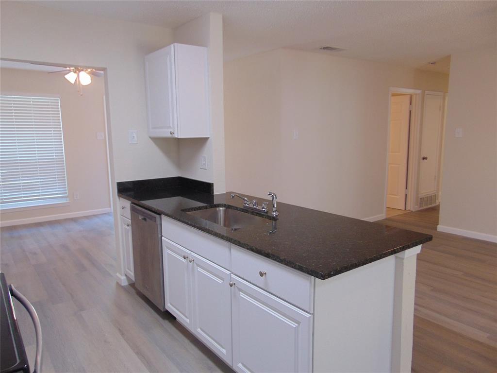 1224 Mars Drive, Cedar Hill, TX 75104 1224 Mars Drive, Cedar Hill, TX 75104