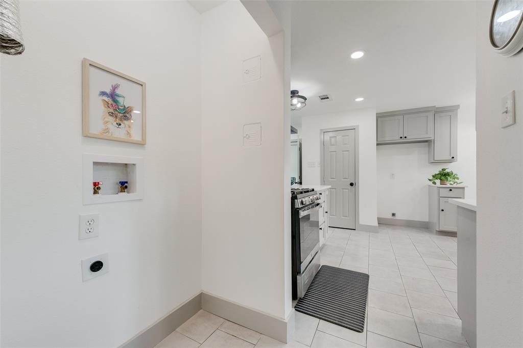 10166 San Lorenzo, Dallas, TX 75228