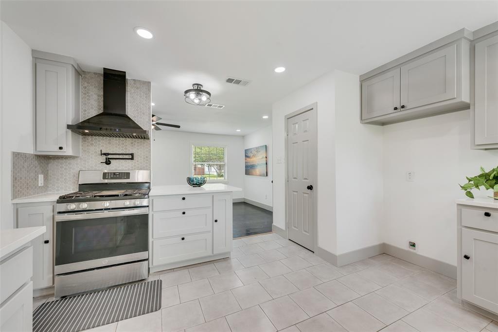 10166 San Lorenzo, Dallas, TX 75228
