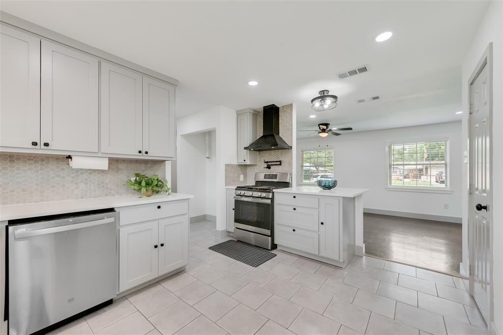10166 San Lorenzo, Dallas, TX 75228