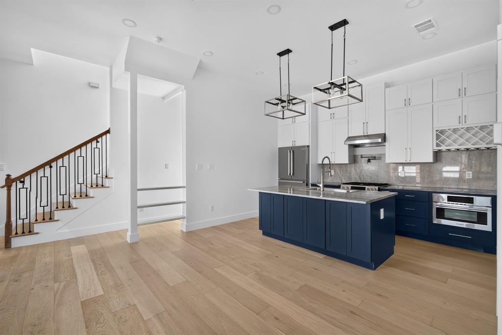 2349 N Carroll Avenue, Dallas, TX 75204