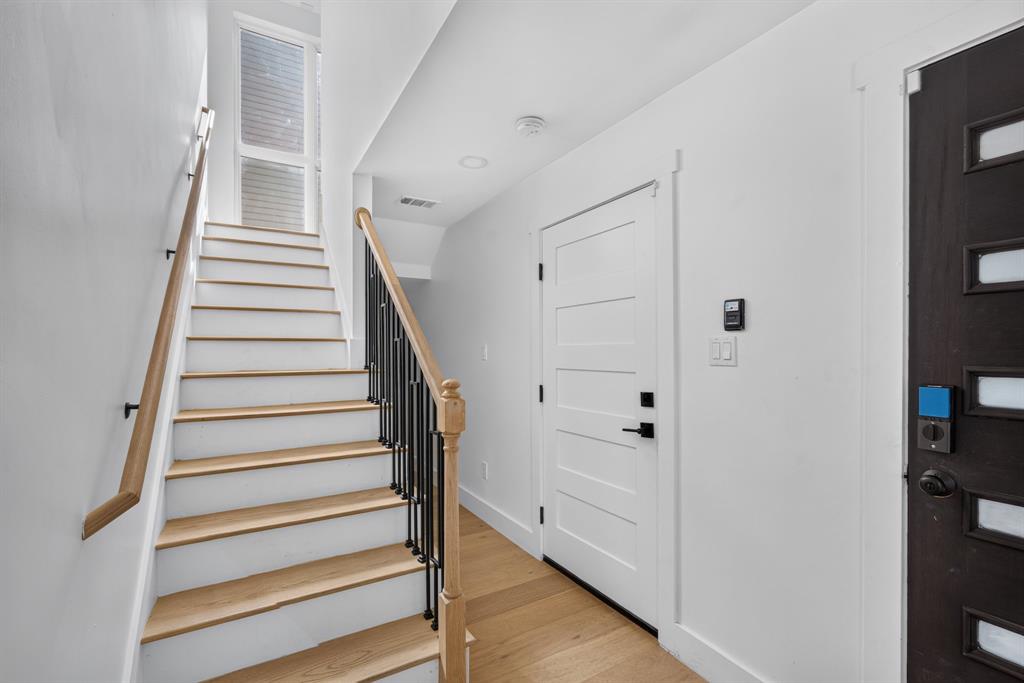 2349 N Carroll Avenue, Dallas, TX 75204