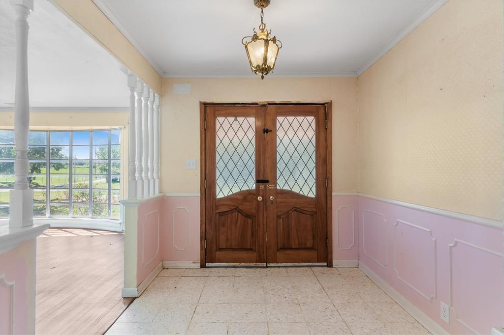 609 E Dewey Street, Malakoff, TX 75148
