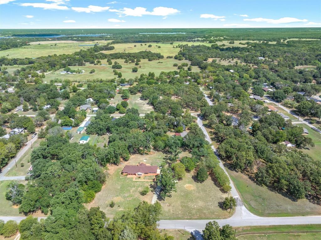 609 E Dewey Street, Malakoff, TX 75148
