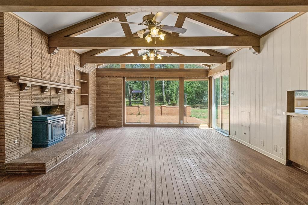 609 E Dewey Street, Malakoff, TX 75148