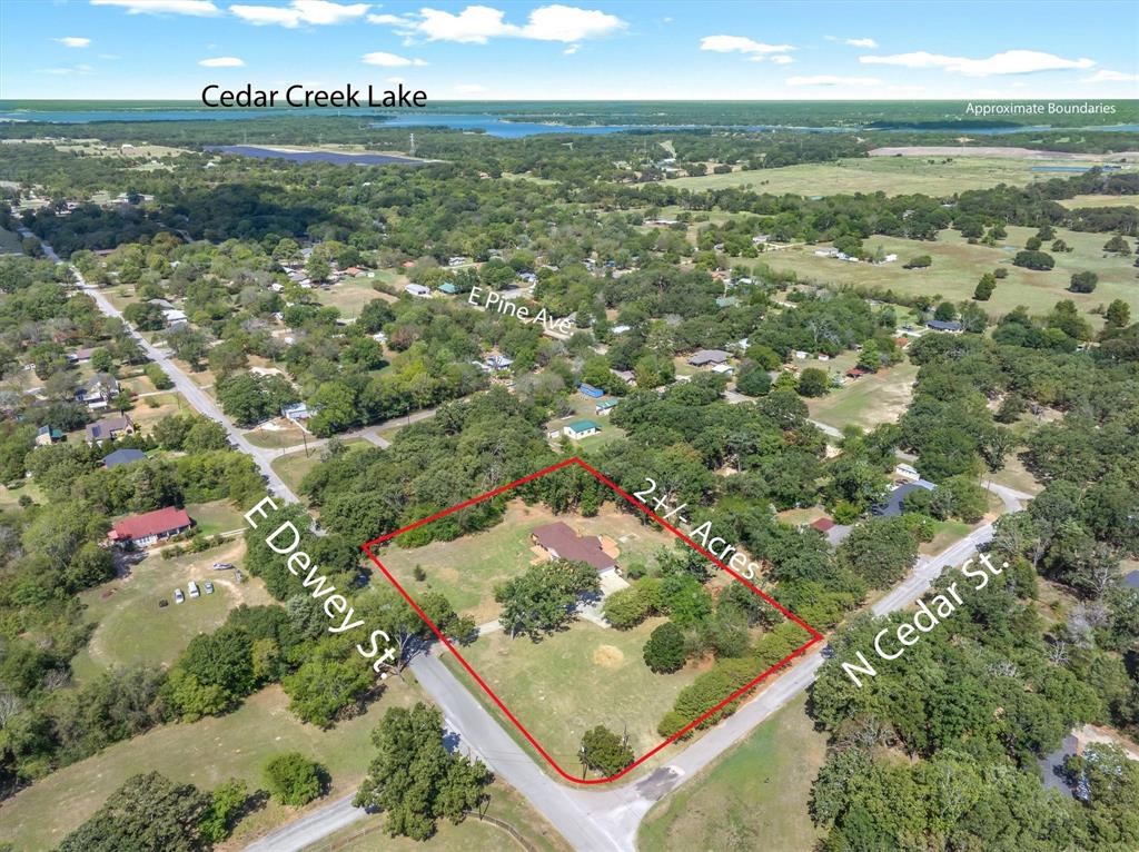 609 E Dewey Street, Malakoff, TX 75148