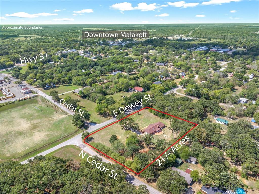609 E Dewey Street, Malakoff, TX 75148