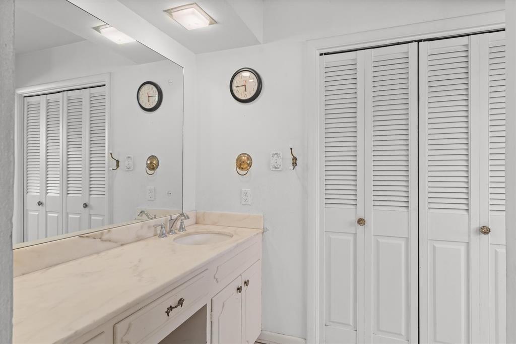609 E Dewey Street, Malakoff, TX 75148