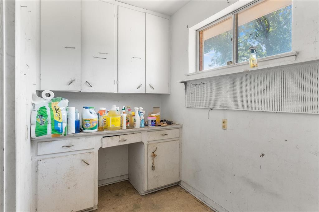 609 E Dewey Street, Malakoff, TX 75148