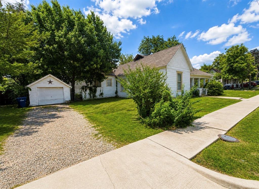 1018 N College Street, McKinney, TX 75069