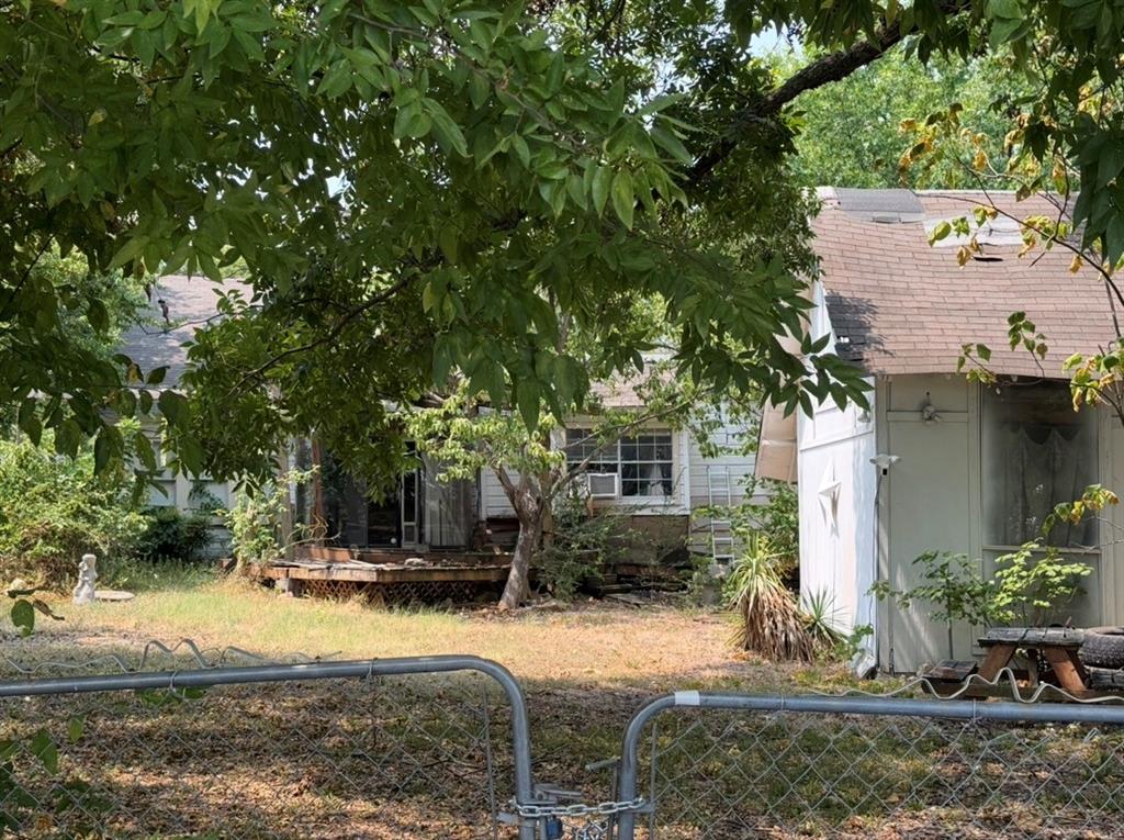 1018 N College Street, McKinney, TX 75069