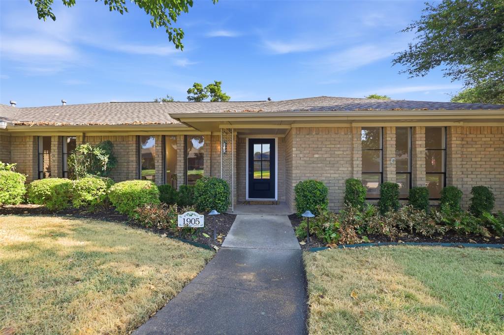 1905 Midcrest Drive, Plano, TX 75075 1905 Midcrest Drive, Plano, TX 75075