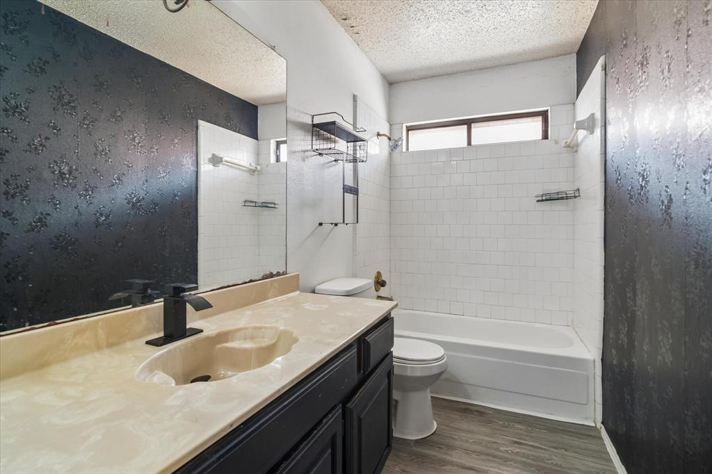 720 Ford Drive, Cedar Hill, TX 75104
